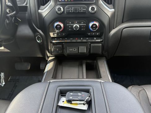 Used 2021 GMC Sierra 1500 AT4 w/ AT4 Value Package image 19
