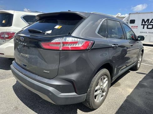Used 2023 Ford Edge SEL AWD/4WD image 16