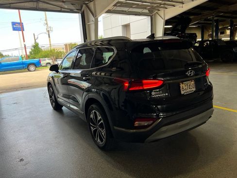 Used 2019 Hyundai Santa Fe AWD image 4