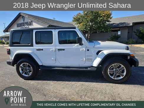 Used 2018 Jeep Wrangler Unlimited Sahara w/ Safety Group image 13