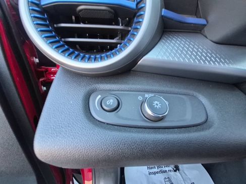 New 2026 Chevrolet Trax LS w/ LS Convenience Package FWD image 18