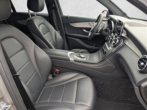 Used 2019 Mercedes-Benz GLC 300 image 17