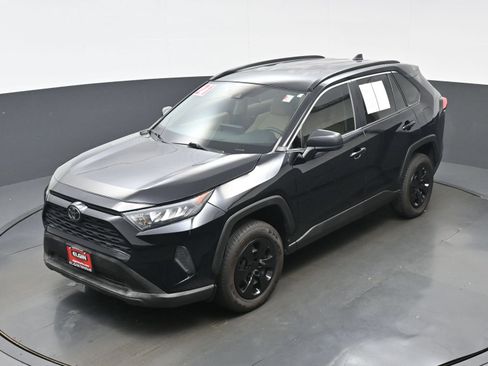 Used 2021 Toyota RAV4 LE AWD/4WD image 34