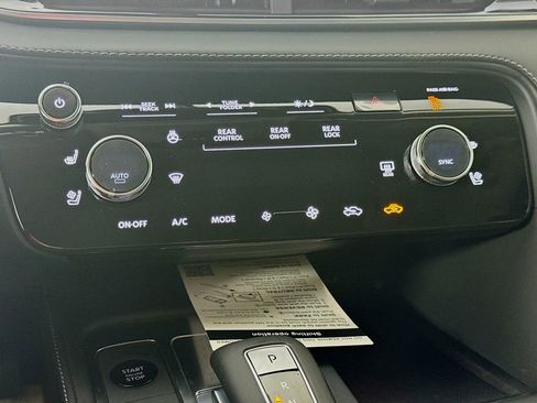 New 2026 INFINITI QX60 Luxe w/ Cargo Package image 18