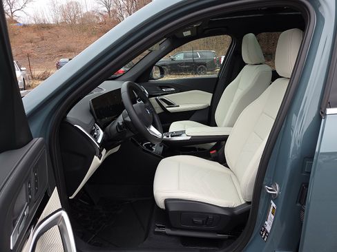 New 2026 BMW X1 xDrive28i w/ Technology Package image 9