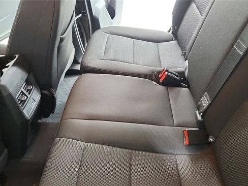 Used 2024 Chevrolet Colorado LT w/ LT Convenience Package image 15