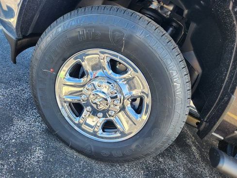 New 2025 RAM 2500 Tradesman AWD/4WD image 25