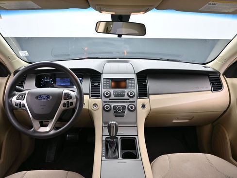 Used 2017 Ford Taurus SE image 23