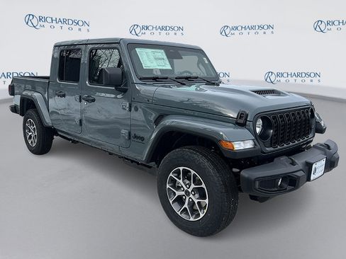 New 2026 Jeep Gladiator Sport image 3