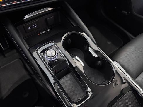 Certified 2025 Buick Envision Sport Touring AWD/4WD image 22