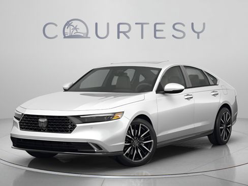 Used 2023 Honda Accord Touring image 10