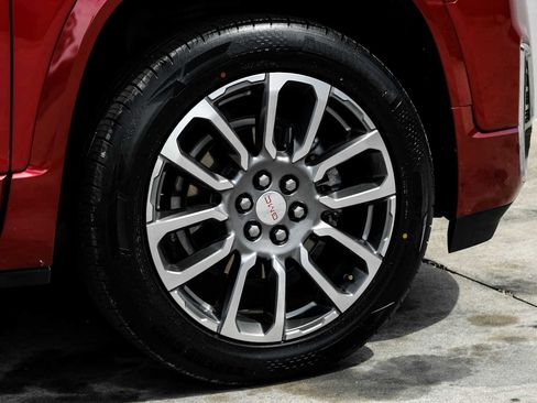 Used 2021 GMC Acadia Denali w/ Denali Technology Package FWD image 56