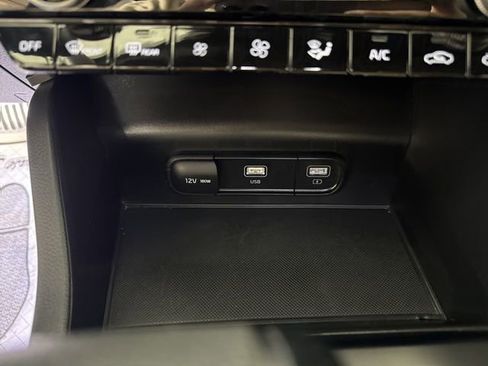 Used 2023 Kia K5 GT-Line image 36