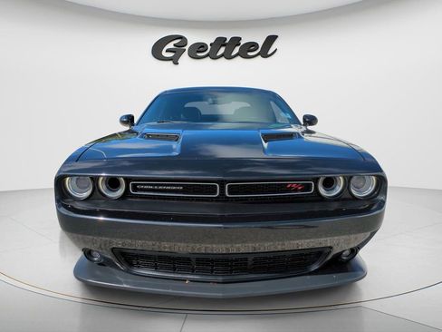 Used 2018 Dodge Challenger R/T Scat Pack w/ Leather Interior Group RWD image 2