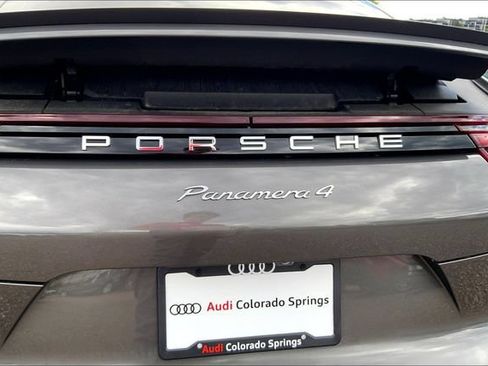 Used 2018 Porsche Panamera 4 w/ Premium Package Plus AWD/4WD image 31