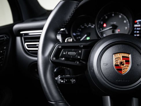 Certified 2026 Porsche Macan S AWD/4WD image 17