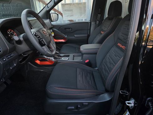 New 2026 Nissan Frontier PRO-4X w/ Tow Package AWD/4WD image 6