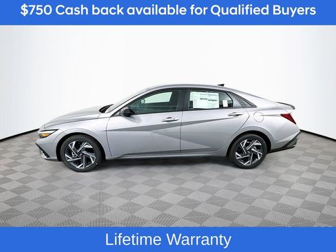 New 2025 Hyundai Elantra Sport image 8