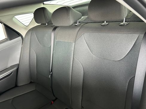 Used 2025 Kia K4 FWD image 45