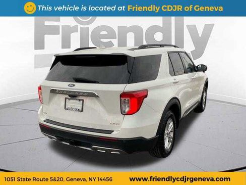 Used 2022 Ford Explorer XLT w/ Equipment Group 202A image 5