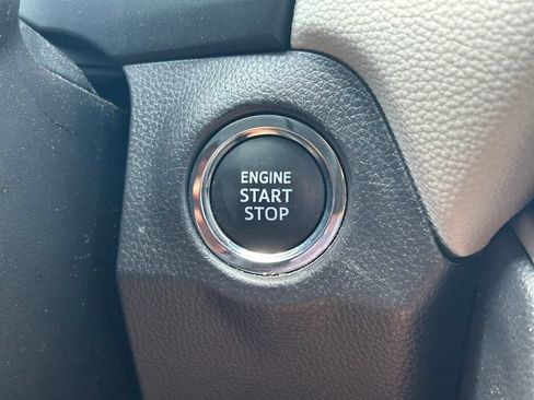 Used 2025 Toyota RAV4 XLE Premium FWD image 27