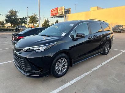 Used 2026 Toyota Sienna LE