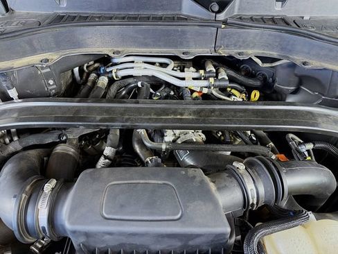 Used 2021 Ford Explorer Platinum w/ Premium Technology Package RWD image 37