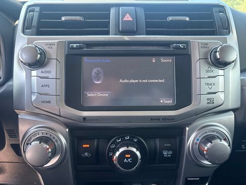 Used 2016 Toyota 4Runner SR5 AWD/4WD image 19