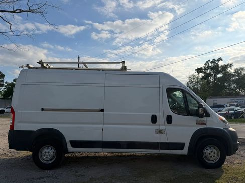 Used 2016 RAM ProMaster 2500 w/ Interior Convenience Group image 4