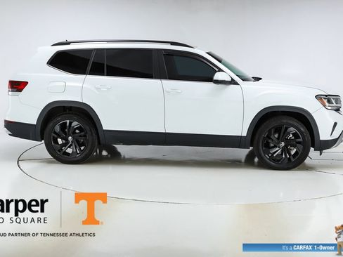 Used 2023 Volkswagen Atlas SE w/ Panoramic Sunroof Package AWD/4WD image 10