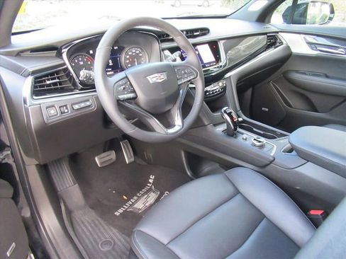 Certified 2024 Cadillac XT6 Sport w/ Technology Package image 16