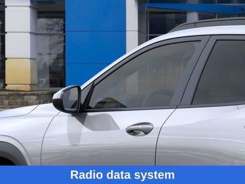 New 2026 Chevrolet Trax LT w/ Sunroof Package FWD image 13