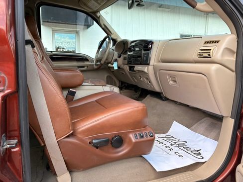 Used 2005 Ford F350 Lariat AWD/4WD image 12