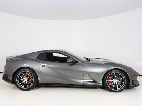Certified 2022 Ferrari 812 GTS RWD image 25