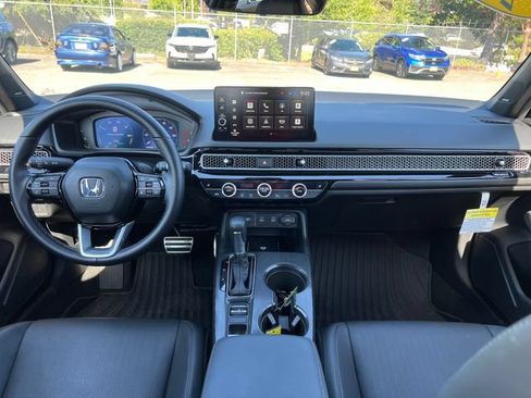 Used 2025 Honda Civic Sport image 11