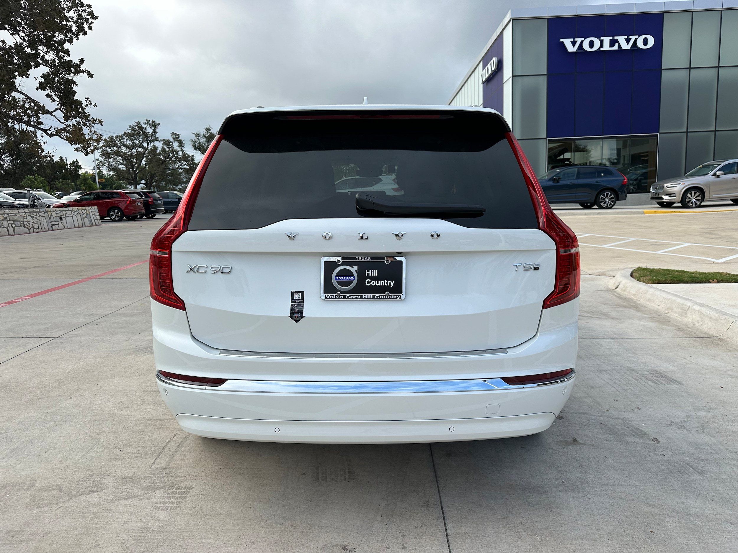 Used 2025 Volvo XC90 T8 Plus w/ Protection Package Premier AWD/4WD image 5