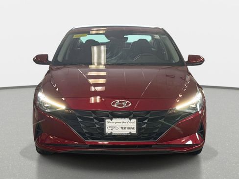 Certified 2023 Hyundai Elantra SE w/ Cargo Package image 2