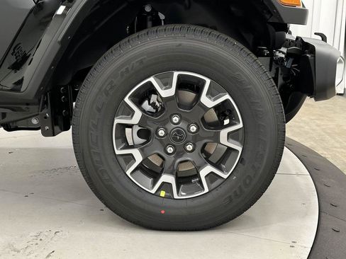 New 2025 Jeep Gladiator Sport w/ Premium Package image 35