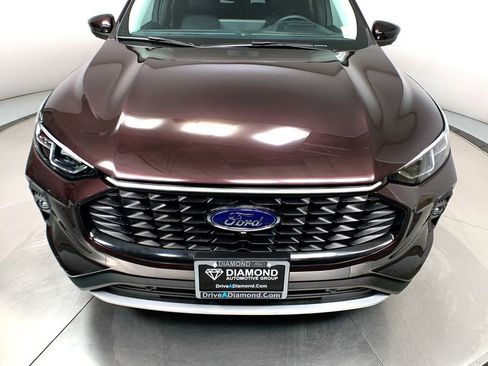 New 2023 Ford Escape SE w/ PHEV Premium Package FWD image 10