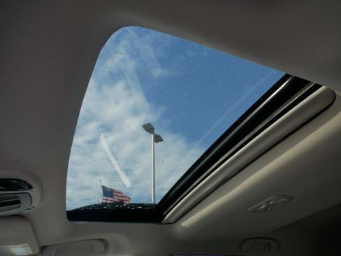 Used 2025 Subaru Outback Premium image 33