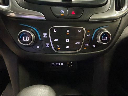 Used 2022 Chevrolet Equinox LT image 11