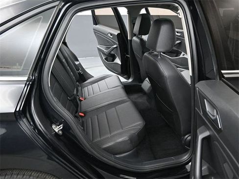 Used 2021 Volkswagen Jetta SE image 32