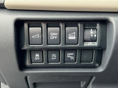 Used 2023 Subaru Forester Limited AWD/4WD image 18