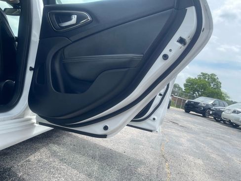 Used 2015 Chrysler 200 C w/ Navigation & Sound Group I image 13