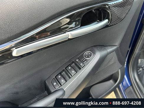 Certified 2025 Kia Seltos EX w/ EX Sunroof Package image 16