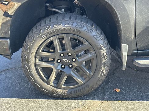 Certified 2024 Chevrolet Silverado 1500 LT Trail Boss w/ LT Trail Boss Premium Package image 11