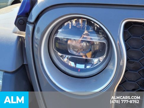 Used 2020 Jeep Gladiator Overland image 24