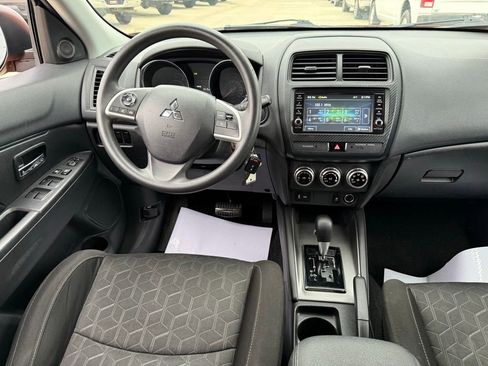 Used 2020 Mitsubishi Outlander Sport SE AWD/4WD image 10