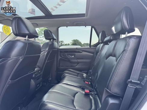 Used 2023 Honda Pilot Touring image 10