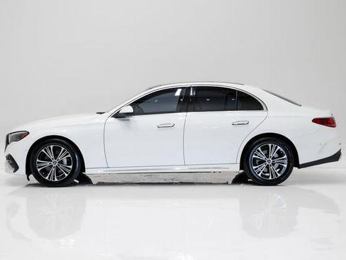 Used 2024 Mercedes-Benz E 350 4MATIC Sedan image 33